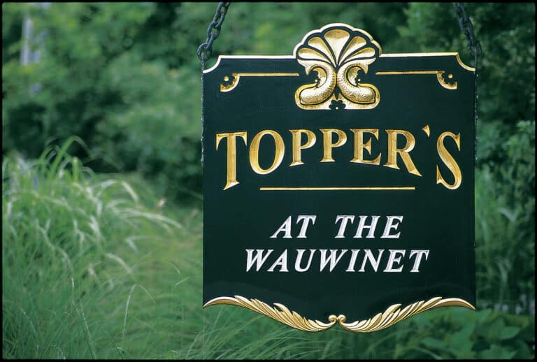 Toppers sign 1 768x518
